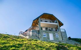 Villa Ostrovica